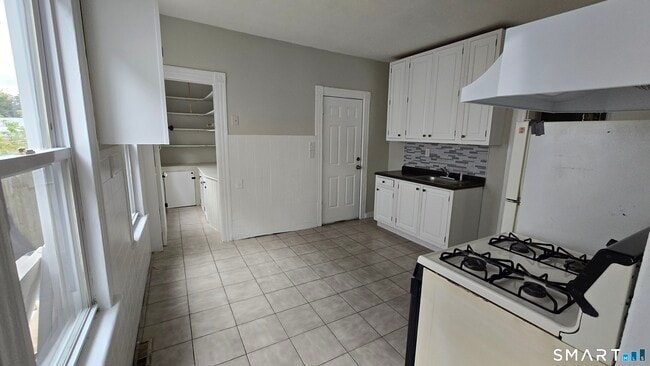 1165 Noble Ave in Bridgeport, CT - Building Photo - Building Photo