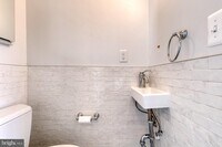 860 W 33rd St photo'