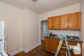 2944 N Albany Ave in Chicago, IL - Foto de edificio - Building Photo