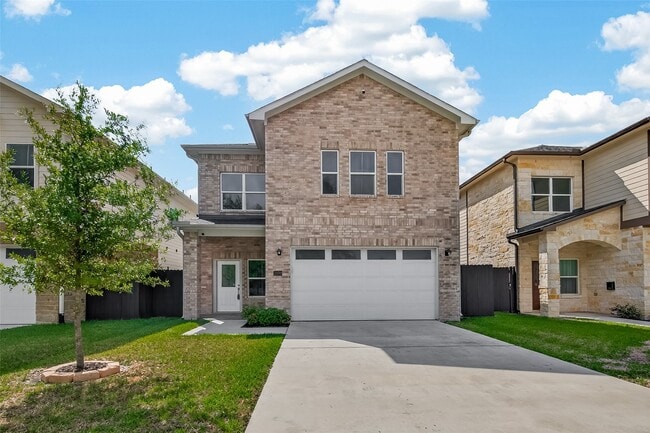 property at 2209 Silverbonnet St