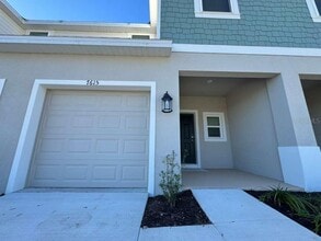 7615 WATERSCAPE Dr in Groveland, FL - Building Photo - Building Photo