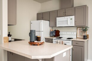 Leverich Apartments in Vancouver, WA - Building Photo