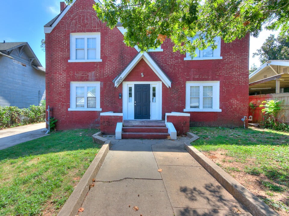 1820 NW 11th St in Oklahoma City, OK - Building Photo