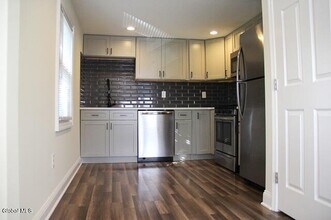 4 Katherine Rd in Albany, NY - Foto de edificio - Building Photo