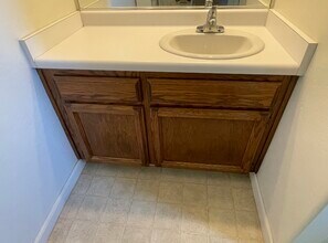 109 Medina Ct in Arvin, CA - Building Photo - Building Photo