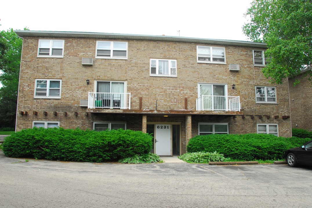 Landl Apartments in Madison, WI - Building Photo