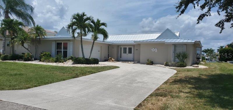 418 Medici Ct in Punta Gorda, FL - Building Photo