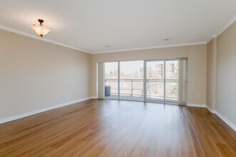 544 Talbot in London, ON - Building Photo - Building Photo