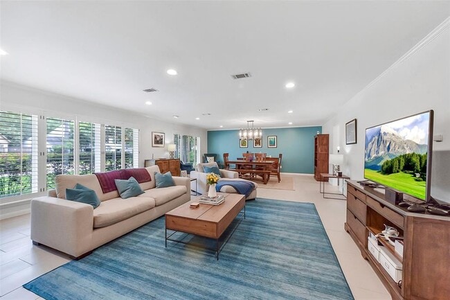 12326 Old Oaks Dr in Houston, TX - Building Photo - Building Photo