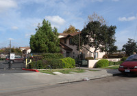 Dorothy Street Manor in Chula Vista, CA - Foto de edificio - Building Photo