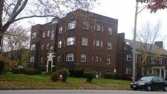 2910 S Moreland Rd Apartments