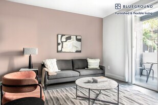 5535 Westlawn Ave in Los Angeles, CA - Building Photo