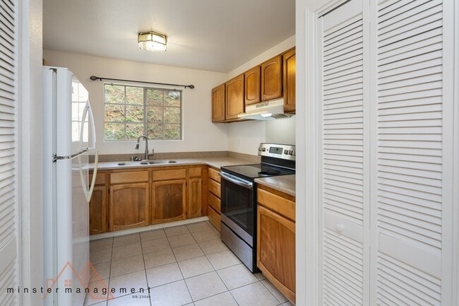 44-108-108 Ikeanani Dr in Kaneohe, HI - Building Photo - Building Photo