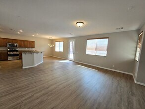 497 Newberry Springs Dr in Las Vegas, NV - Building Photo - Building Photo