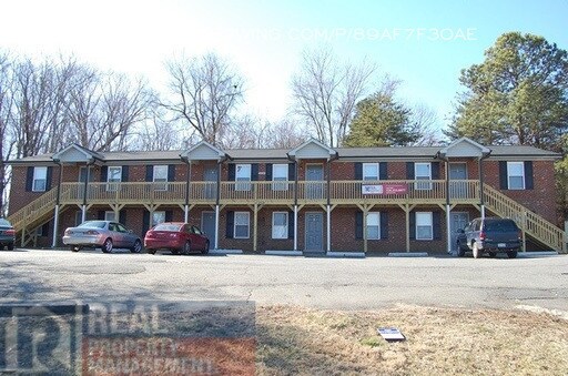 2574 Green Oaks Ct SE-Unit -Unit F in Winston-Salem, NC - Building Photo