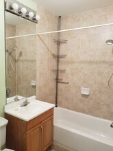 1746 W Nelson St, Unit 1746 W Nelson Apt #1 in Chicago, IL - Building Photo - Building Photo