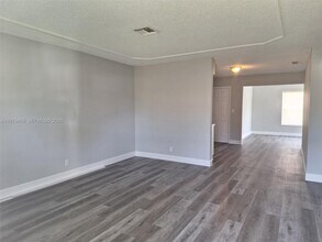 324 NE 44th St in Pompano Beach, FL - Building Photo - Building Photo