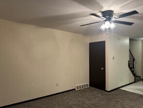 1121 Brooke Park Dr in Toledo, OH - Building Photo - Building Photo