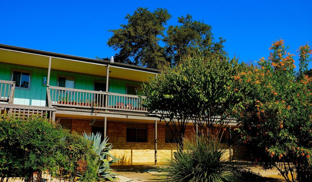 Antilles Apartments in Austin, TX - Foto de edificio