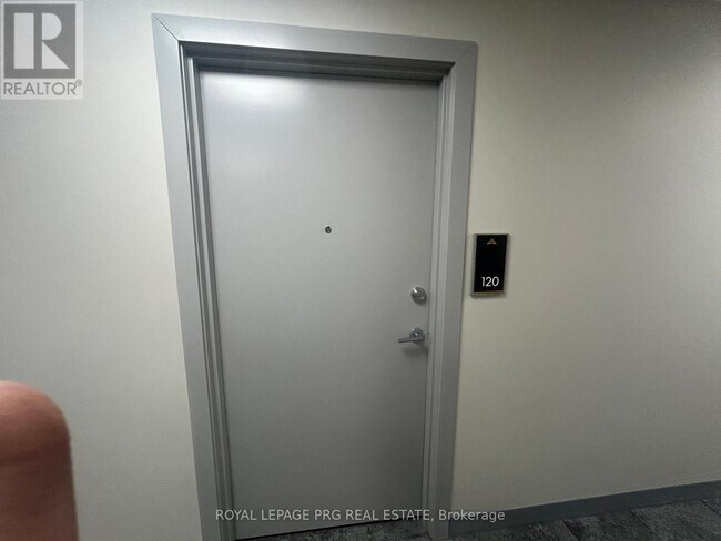 1100 Lackner Pl in Kitchener, ON - Building Photo - Building Photo