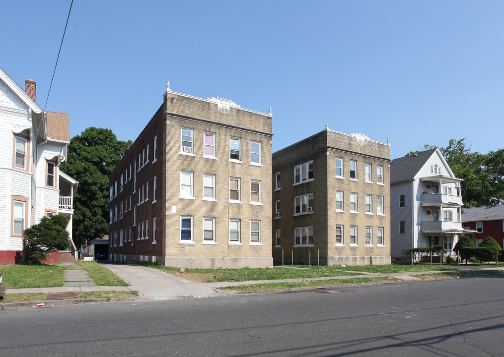 Lincoln Street Apartments in New Britain, CT - Building Photo