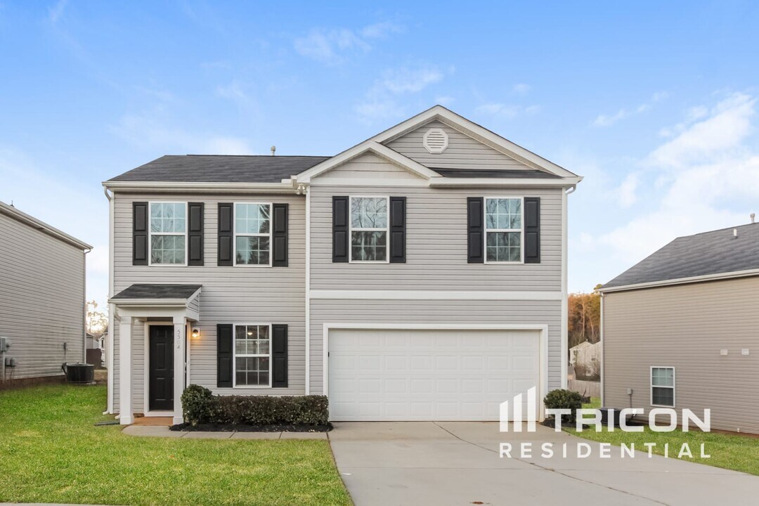 5504 Graypark Dr in Charlotte, NC - Building Photo