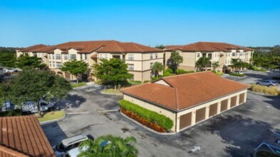 12950 Positano Cir in Naples, FL - Building Photo - Building Photo