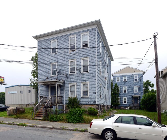 21-21½ Washburn St in New Bedford, MA - Foto de edificio - Building Photo