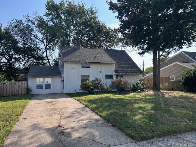property at 21 Bridge Ln