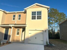 2933 Canary Ave in Davenport, FL - Building Photo