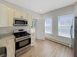 94 Winthrop St in Boston, MA - Building Photo - Building Photo