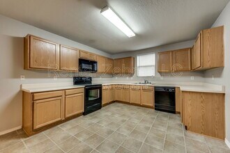 2909 Goldenrod Dr in Lancaster, TX - Building Photo - Building Photo