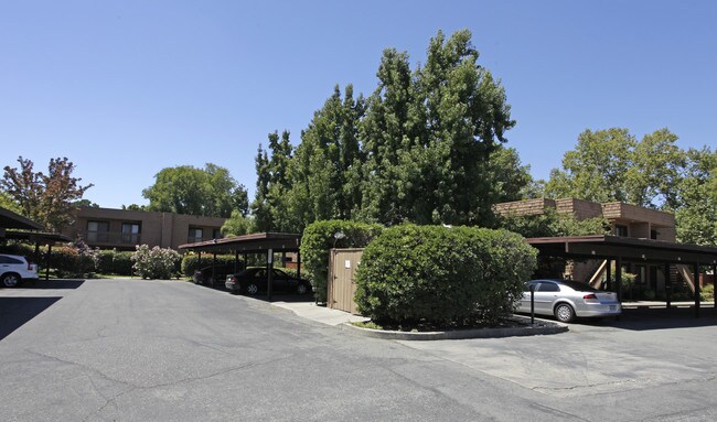 Walters Glen in Concord, CA - Building Photo - Building Photo