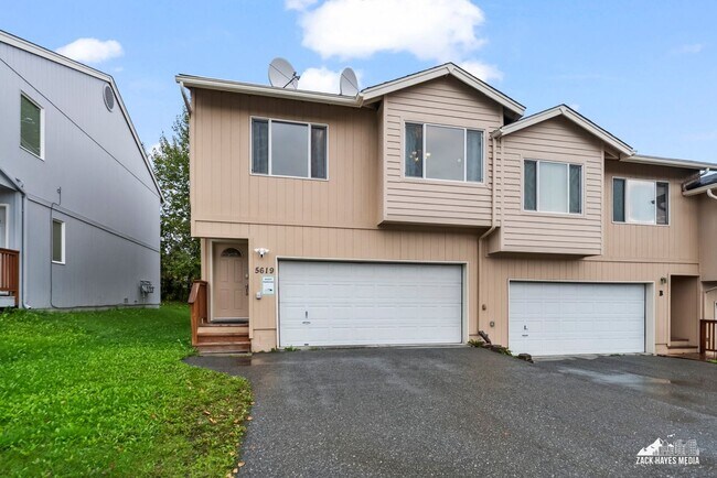 5619 E 43rd Ave-Unit -Unit A in Anchorage, AK - Building Photo - Building Photo