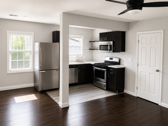 1825 1/2 Santa Rosa St