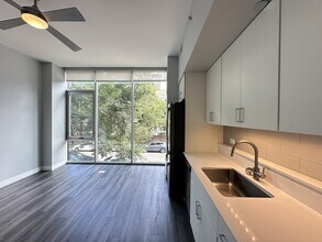 4334 N Hazel St in Chicago, IL - Building Photo - Building Photo