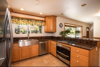 196 Bean Creek Rd in Scotts Valley, CA - Building Photo - Interior Photo