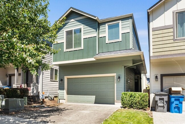 13008 NE 25th St in Vancouver, WA - Foto de edificio - Building Photo