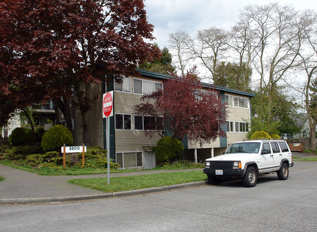 Dorlynn Apartments in Seattle, WA - Building Photo - Building Photo