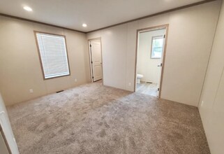 9968 Diamond Rock Ct in Ira, MI - Foto de edificio - Building Photo