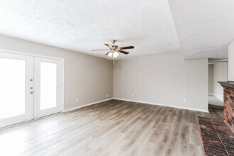 6505 Alta Oaks Dr in Garland, TX - Building Photo - Building Photo