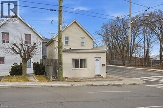 237 Queen St N in Hamilton, ON - Building Photo - Building Photo