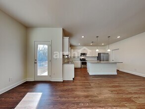 101 Fairway Dr in Cumming, GA - Foto de edificio - Building Photo