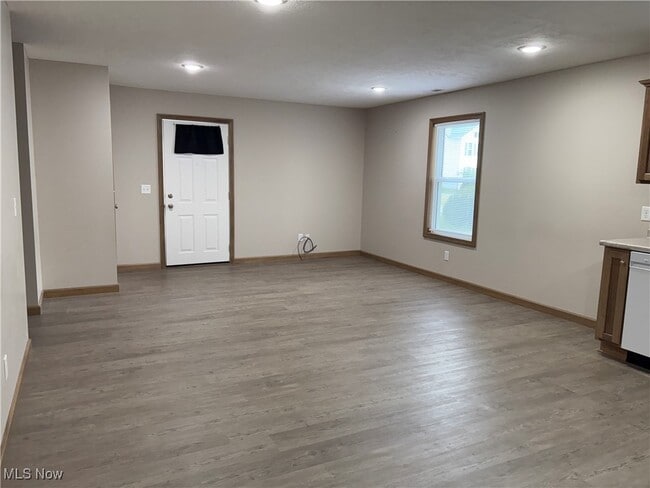 430 2nd Dr NE in New Philadelphia, OH - Building Photo - Building Photo