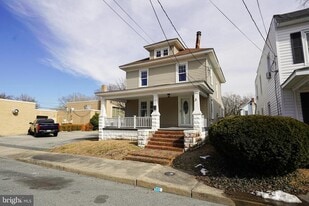 605 Oak Hill Ave in Salisbury, MD - Building Photo