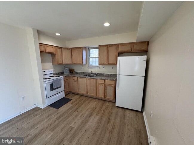 125 Hampshire Rd in Gloucester Township, NJ - Building Photo - Building Photo