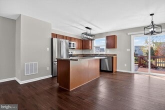 2012 Crepe Myrtle Ln in Culpeper, VA - Building Photo - Building Photo