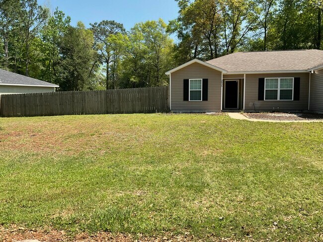 2856 Shoffner Ave in Crestview, FL - Foto de edificio - Building Photo