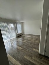 Parthenia Manor in Panorama City, CA - Building Photo - Building Photo