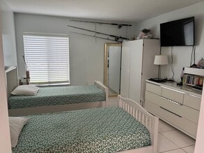 300 E Club Cir in Boca Raton, FL - Building Photo - Building Photo